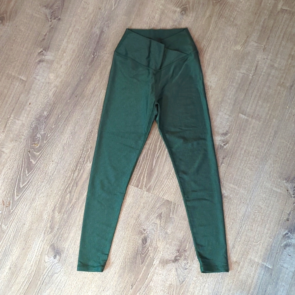 Aerie Offline Medium Emerald Green Leggings